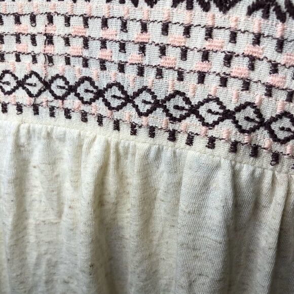 Lucky Brand Beige V-Neck Embroidered Peasant Top - Picture 5 of 8